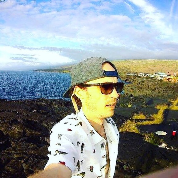 Meet your Posher, Shooter mcgowan - Picture 3 of 4